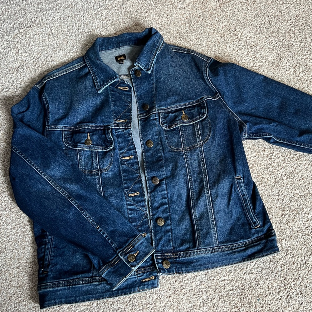 Woman’s Lee Jean Jacket